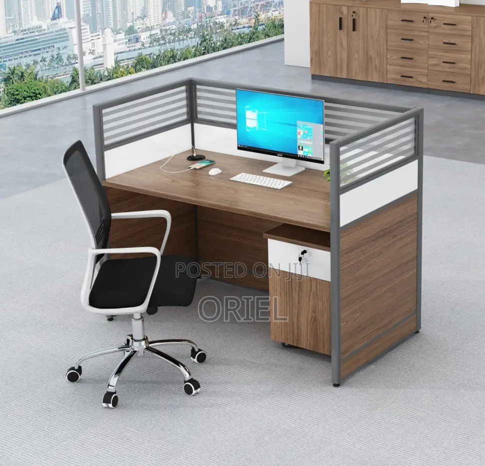 1-Way Office Workstation : Staff Working Desk