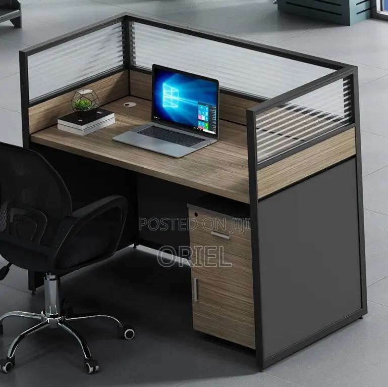 1-Way Office Workstation : Staff Working Desk