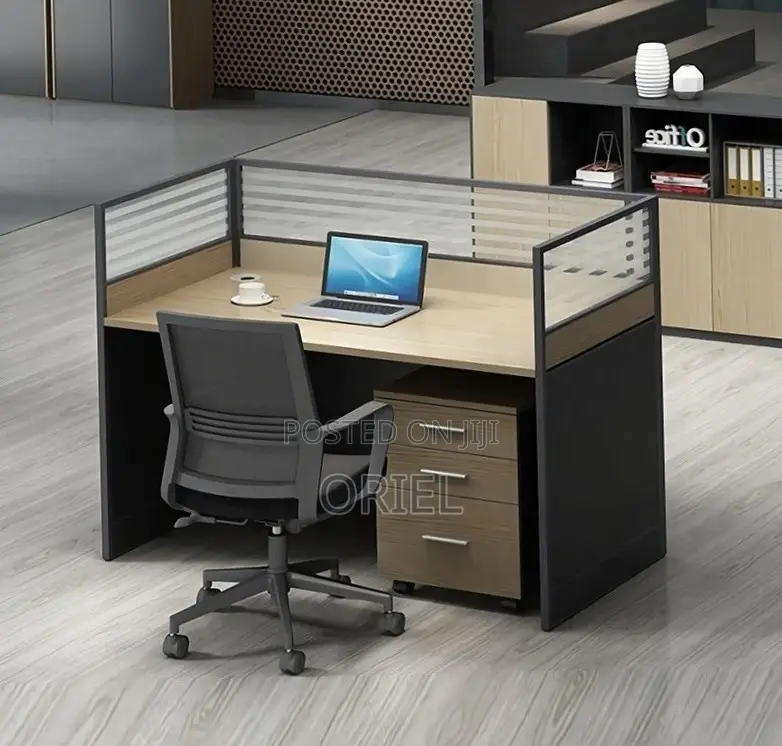 1-Way Office Workstation : Staff Working Desk