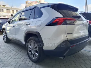 Toyota RAV4 2019 White