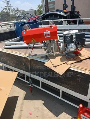 Lori Concrete Hoist(1 Tonne)