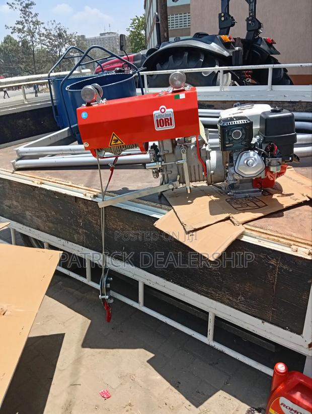 Lori Concrete Hoist(1 Tonne)