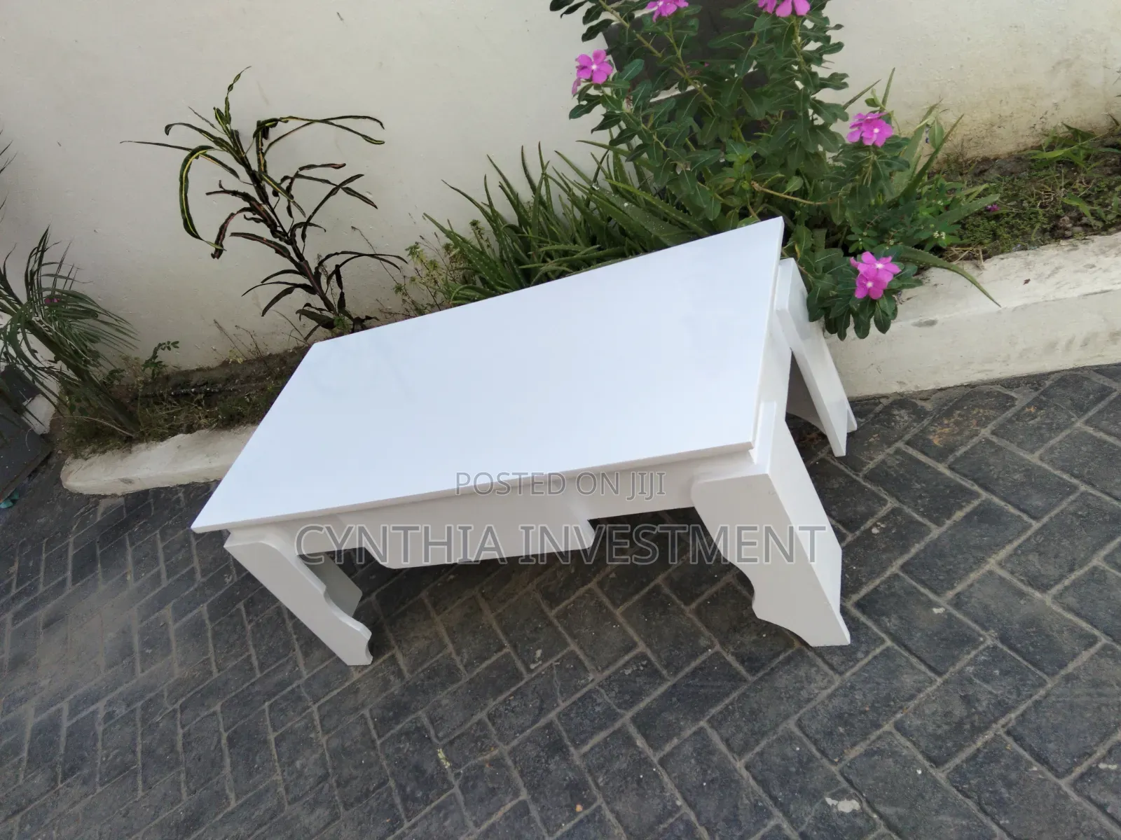 White Plain Coffee Table