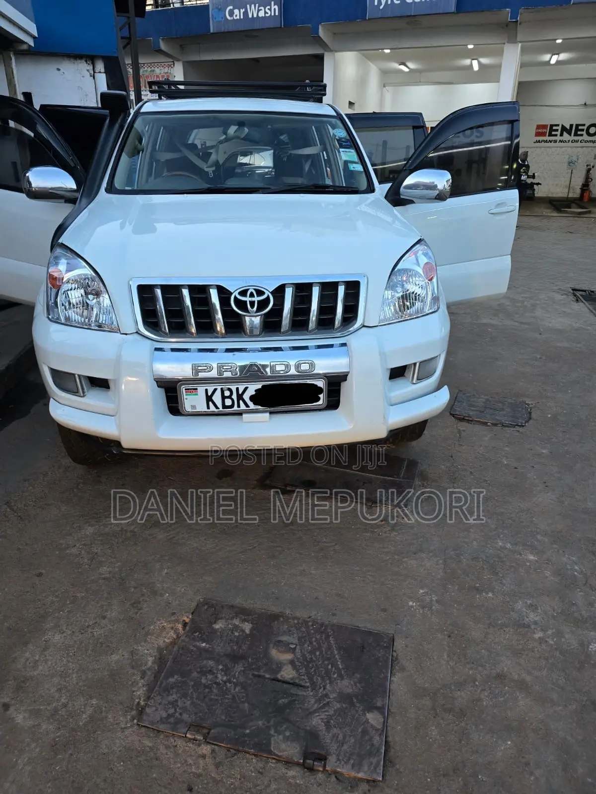 Toyota Land Cruiser Prado 2004 White