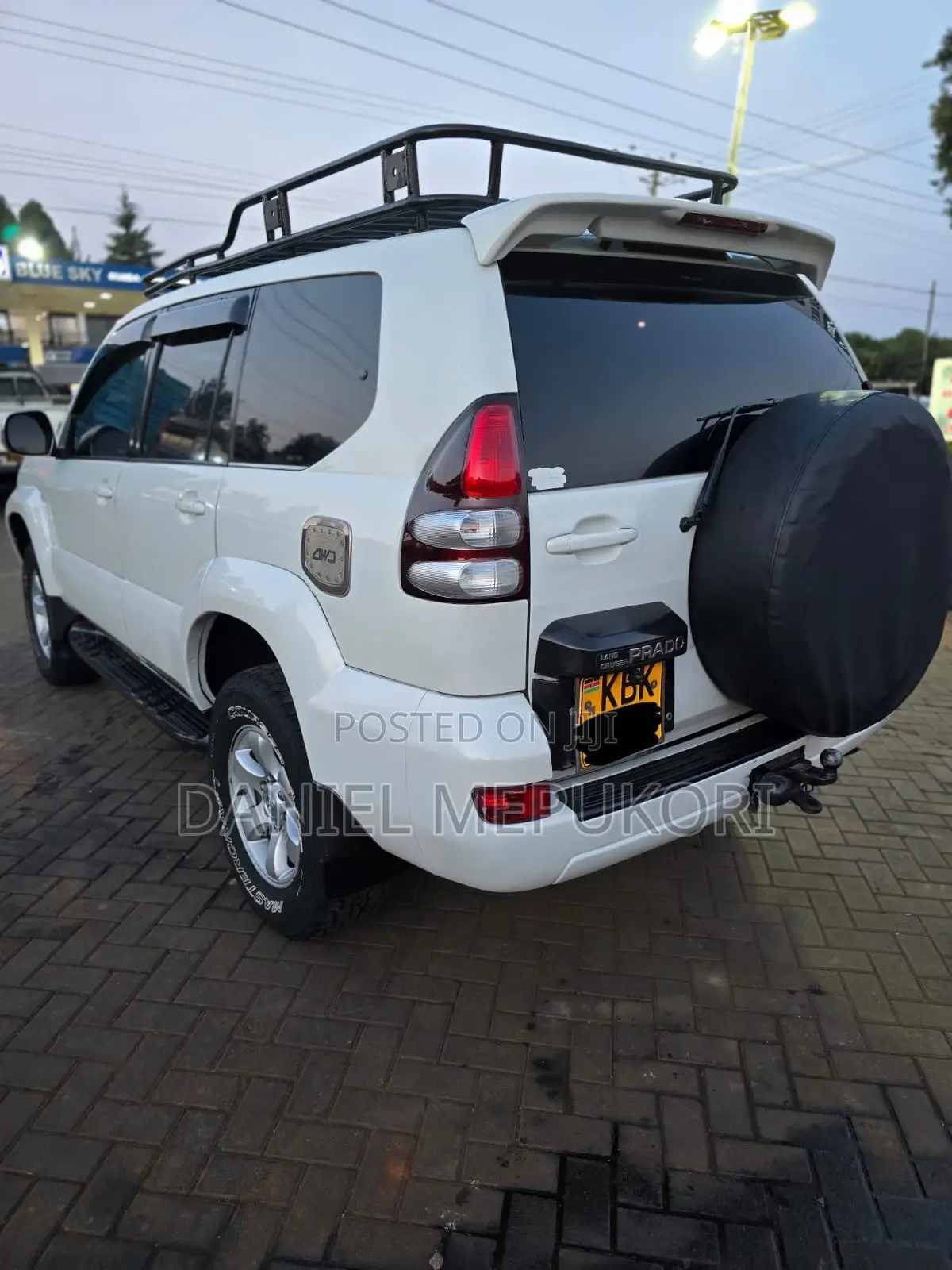 Toyota Land Cruiser Prado 2004 White