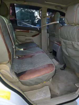 Toyota Land Cruiser Prado 2004 White