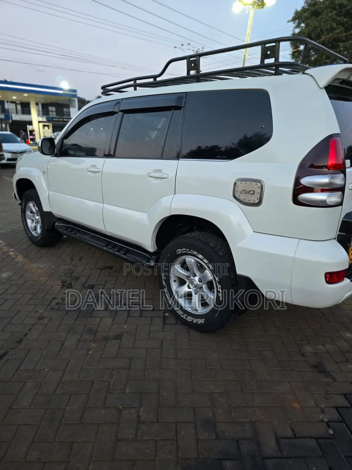 Toyota Land Cruiser Prado 2004 White