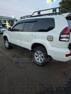 Toyota Land Cruiser Prado 2004 White