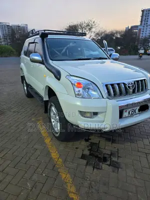 Toyota Land Cruiser Prado 2004 White