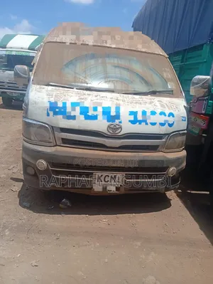 Toyota HiAce 2012 White
