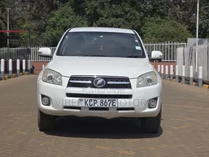 Toyota RAV4 2010 White
