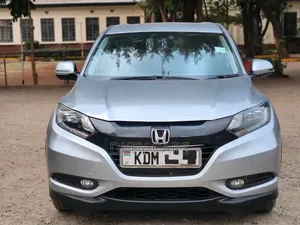 Honda Vezel 2015 Silver