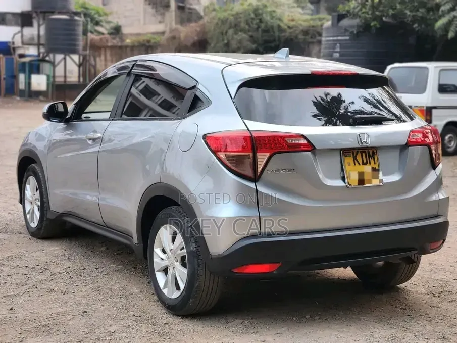 Honda Vezel 2015 Silver