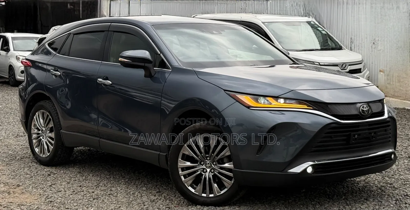 Toyota Harrier 2.0 2020 Gray
