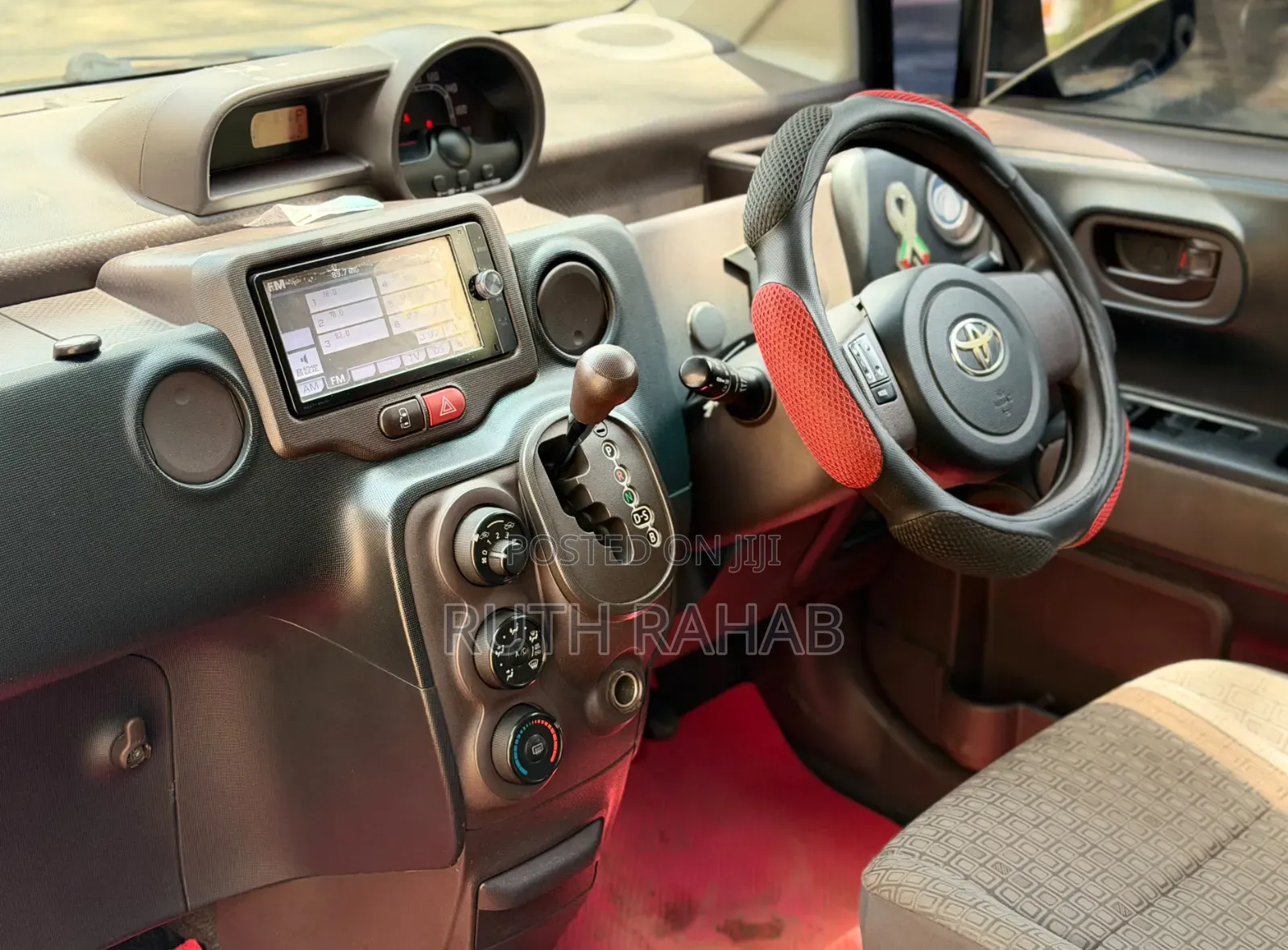 Toyota Porte 2014 Black