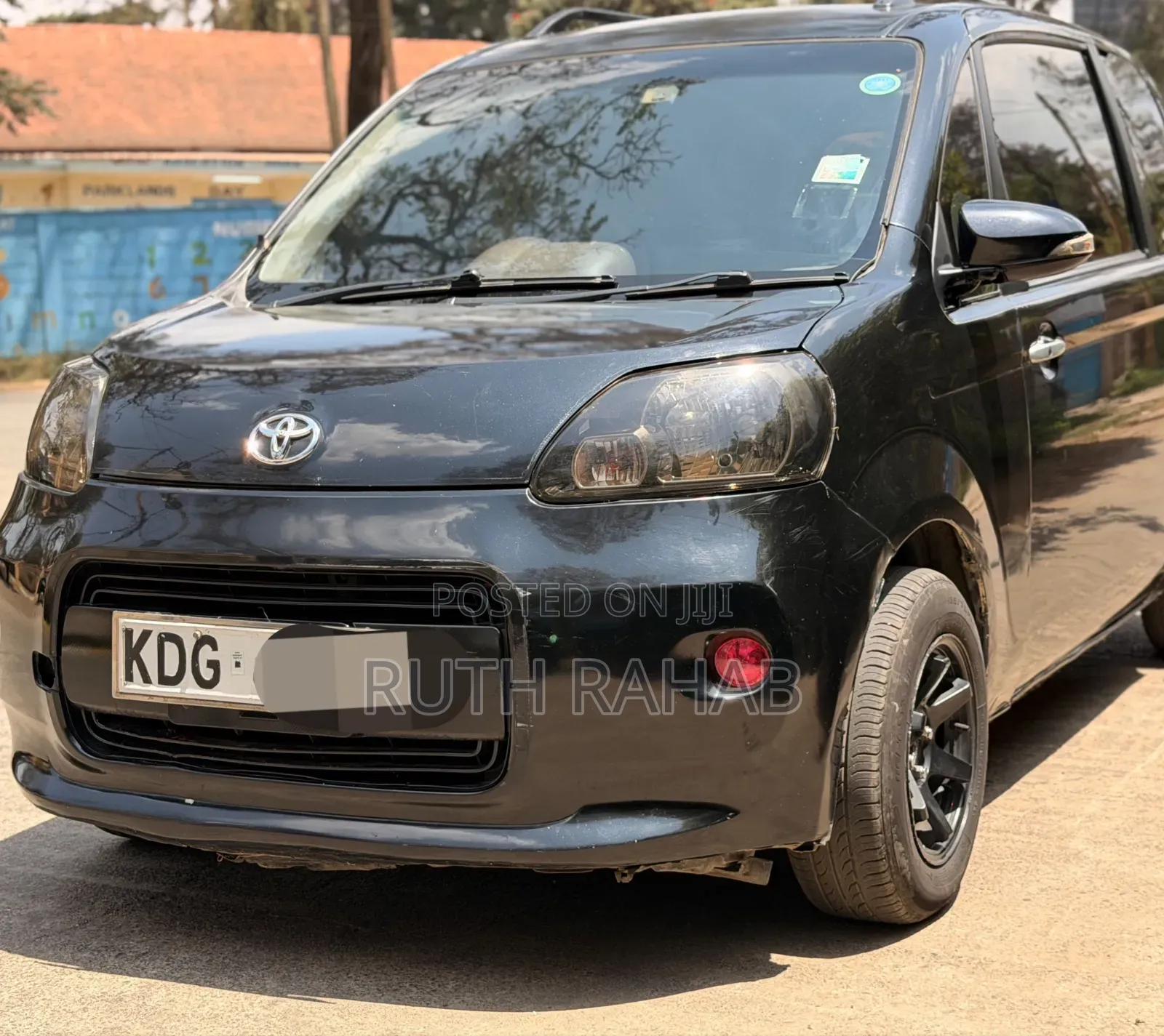 Toyota Porte 2014 Black