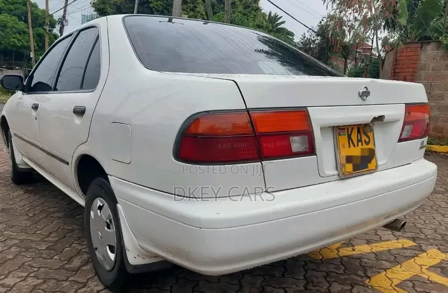 Nissan FB14 2000 White
