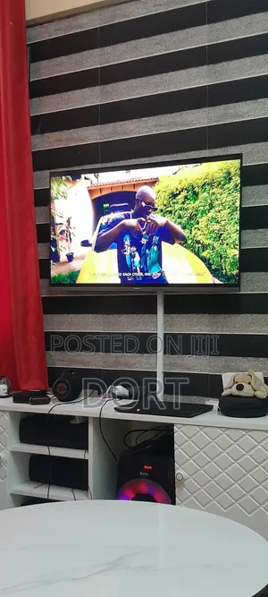 43 Inch Skyworth TV Smart Google