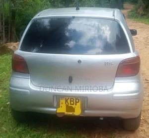 Toyota Vitz 2005 Gray