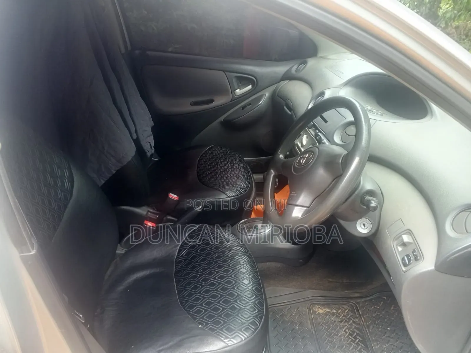 Toyota Vitz 2005 Gray