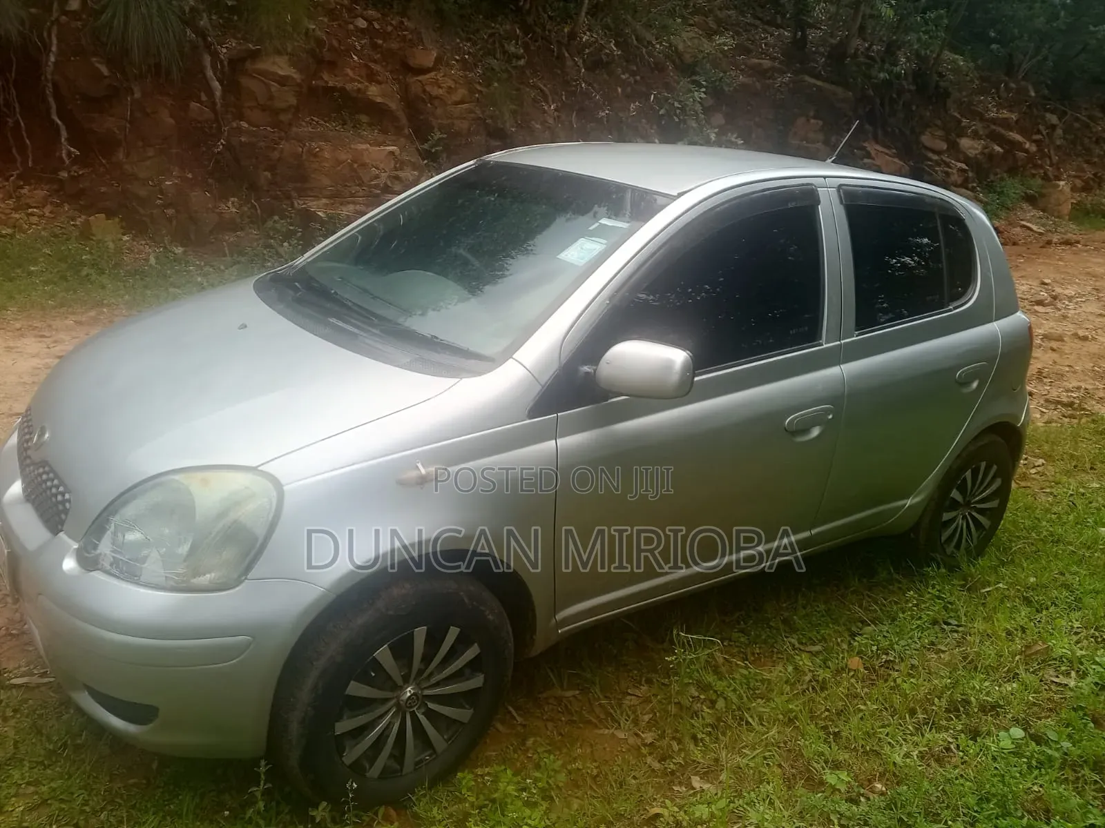 Toyota Vitz 2005 Gray