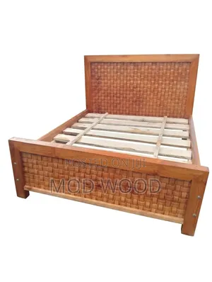 Heritage Carved Solid Wood 5ft*6ft Bed Frame