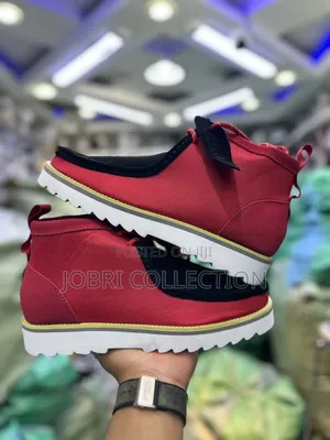 Clark’s Wallabies High Red Black Sneakers