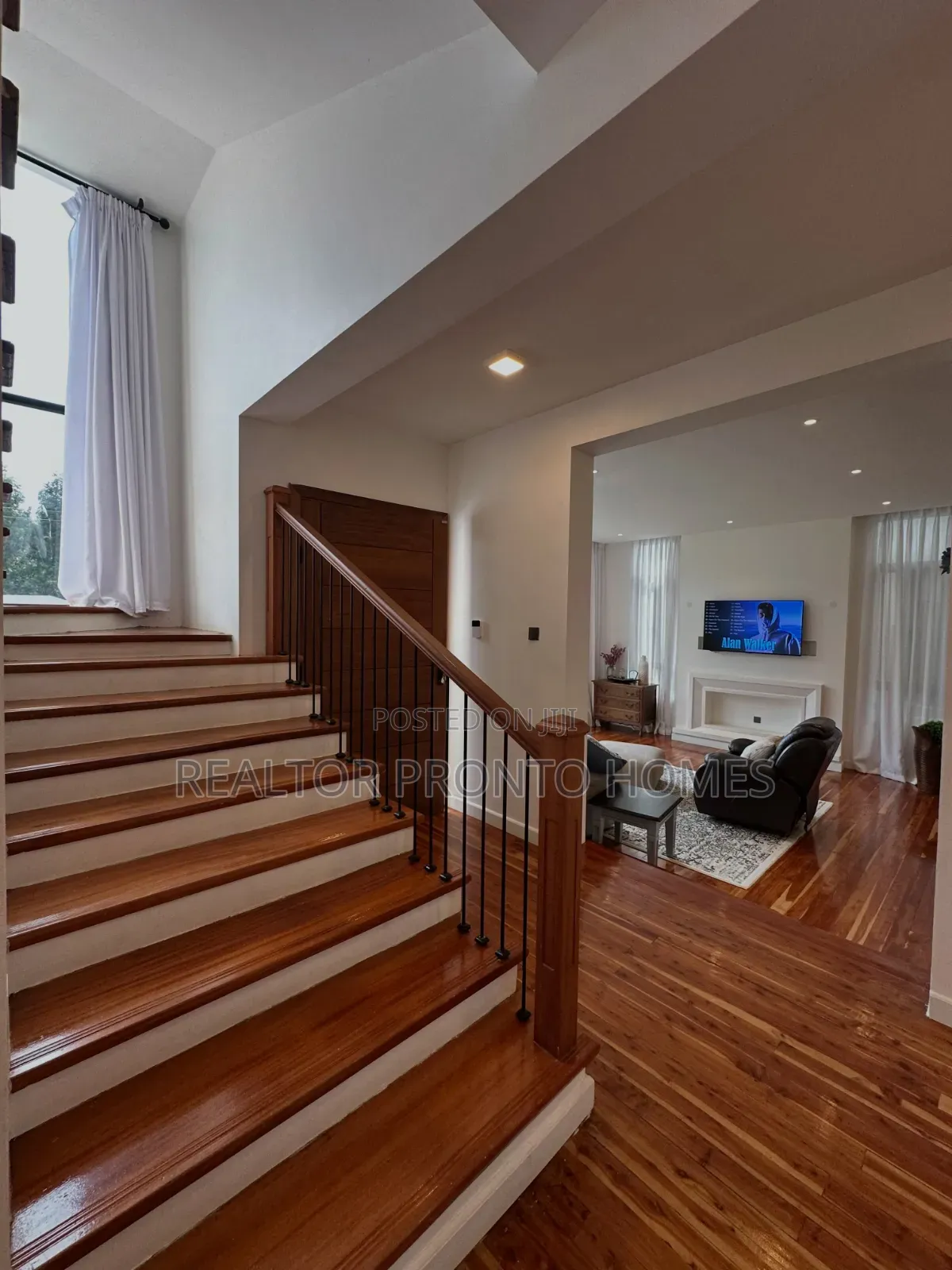 5bdrm Villa in Kerarapon for sale