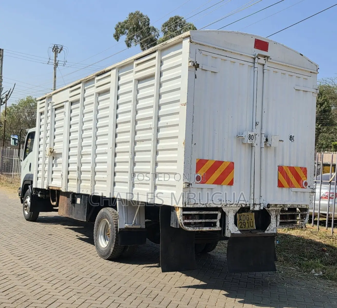 Isuzu FRR90 2021 White