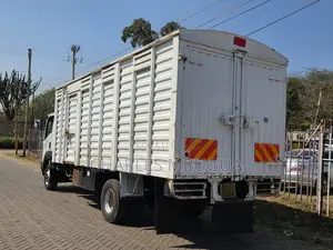 Isuzu FRR90 2021 White