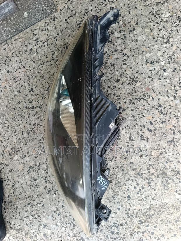 Mazda Demio 2008 - 2012 Headlight - thumbnail 2