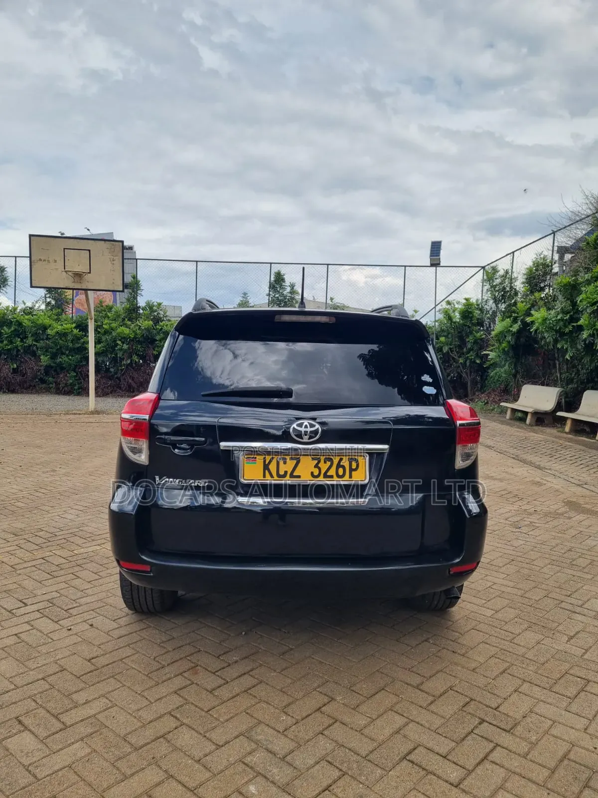 Toyota Vanguard 2013 Black