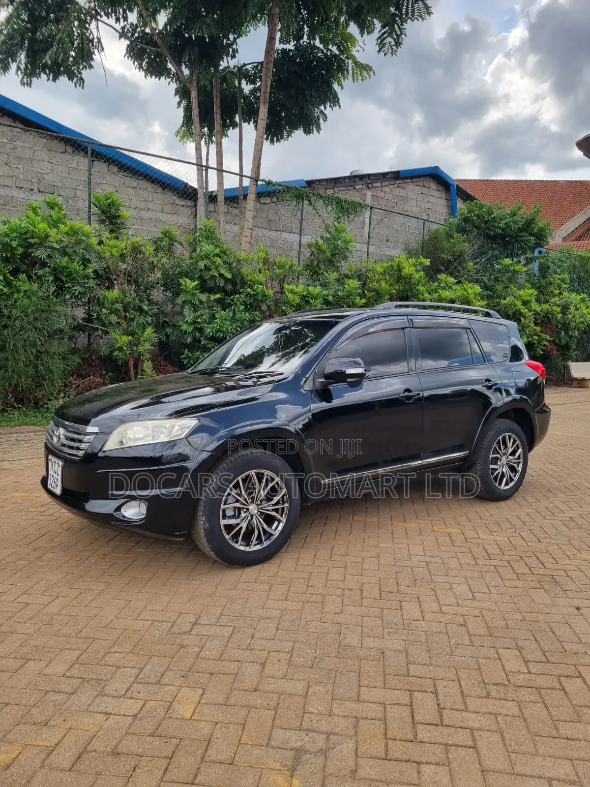 Toyota Vanguard 2013 Black