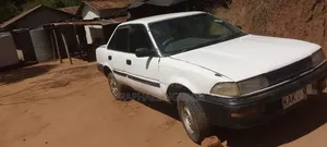 Toyota Corolla 1994 White