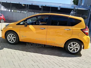 Nissan Note 2019 Yellow