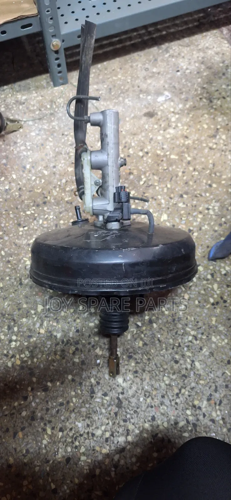 Noah/Voxy Brake Booster
