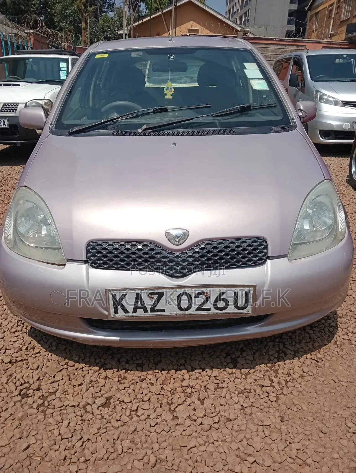 Toyota Vitz 1.0 FWD 5dr 2003 Pink