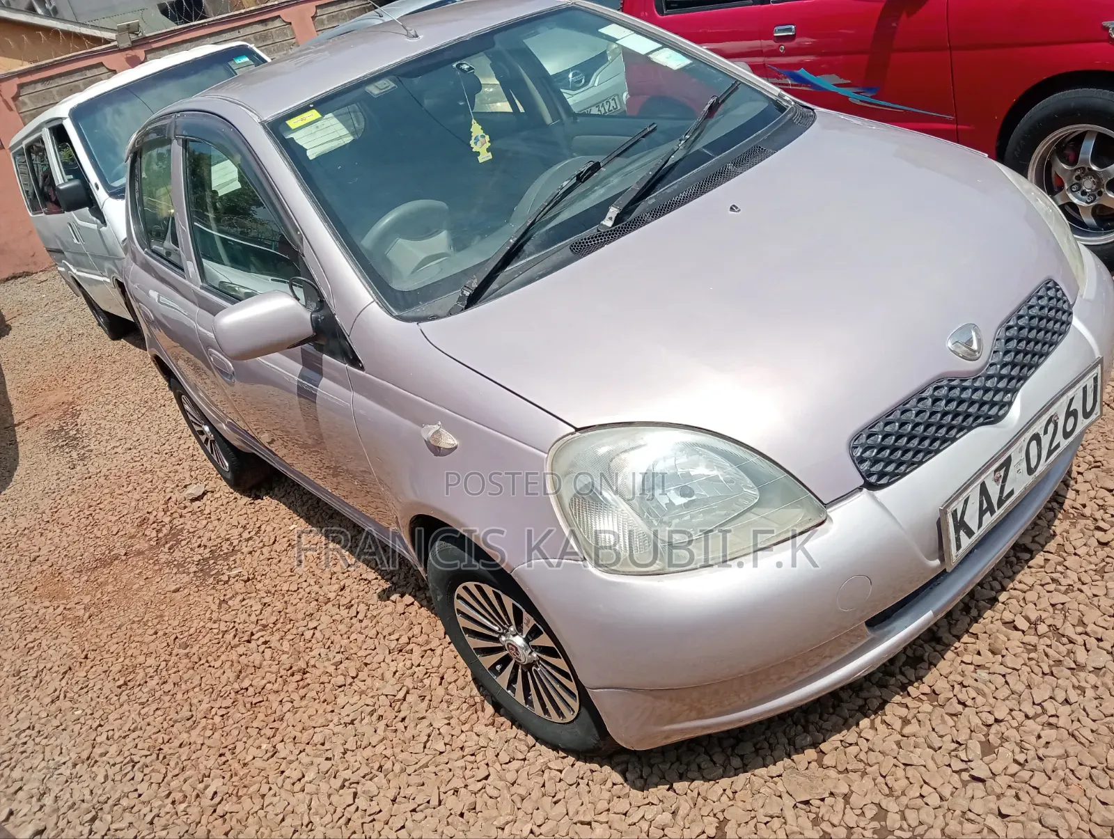 Toyota Vitz 1.0 FWD 5dr 2003 Pink