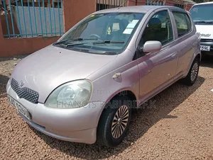 Toyota Vitz 1.0 FWD 5dr 2003 Pink