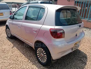 Toyota Vitz 1.0 FWD 5dr 2003 Pink
