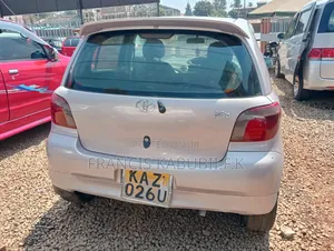 Toyota Vitz 1.0 FWD 5dr 2003 Pink