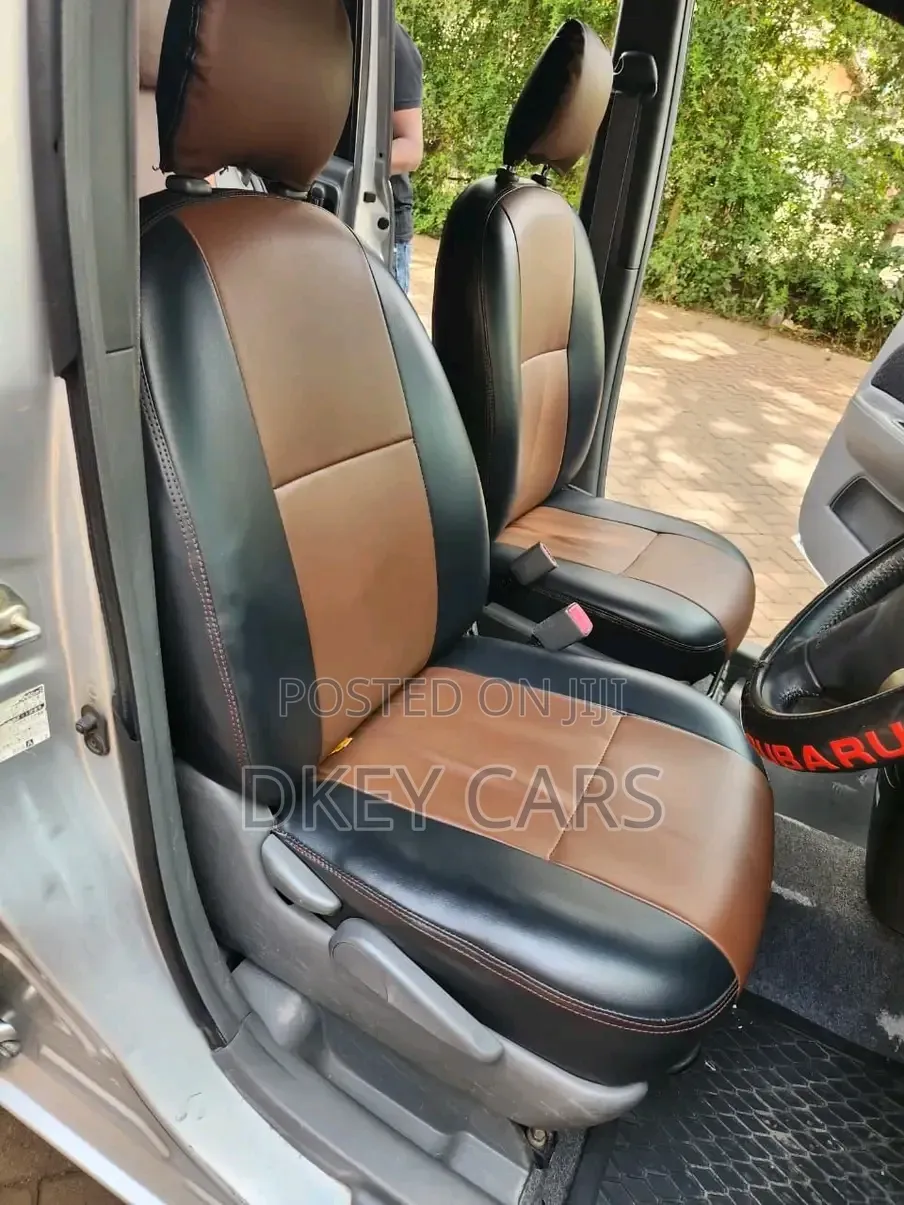 Toyota Sienta 2012 Silver