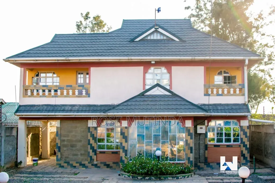 Furnished 5bdrm Maisonette in Joska for sale