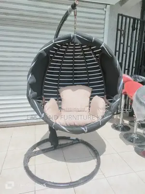 Outdoor Swinging Eggs Chair