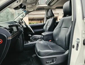 Toyota Land Cruiser Prado 2019 White