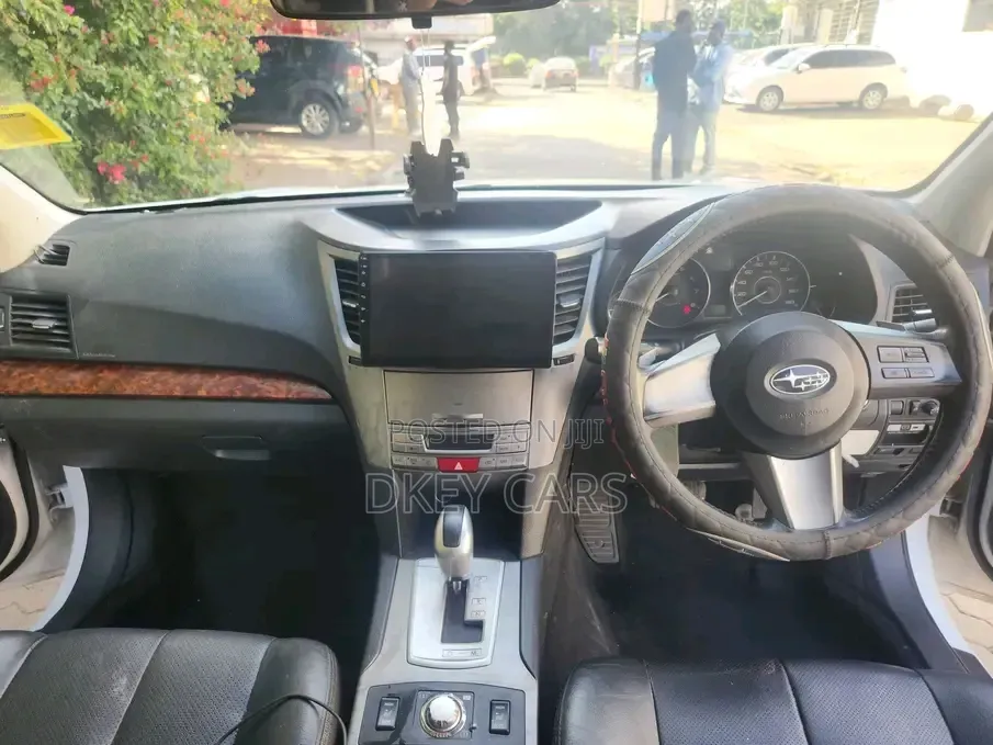 Subaru Legacy 2012 White