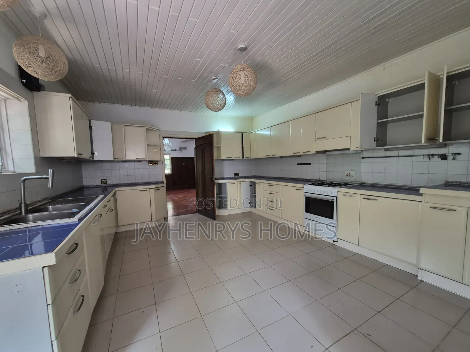 4bdrm House in Muthaiga for rent