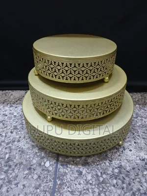 3Pcs Gold Cake Stands Sizes: *25/30/35/Cm*