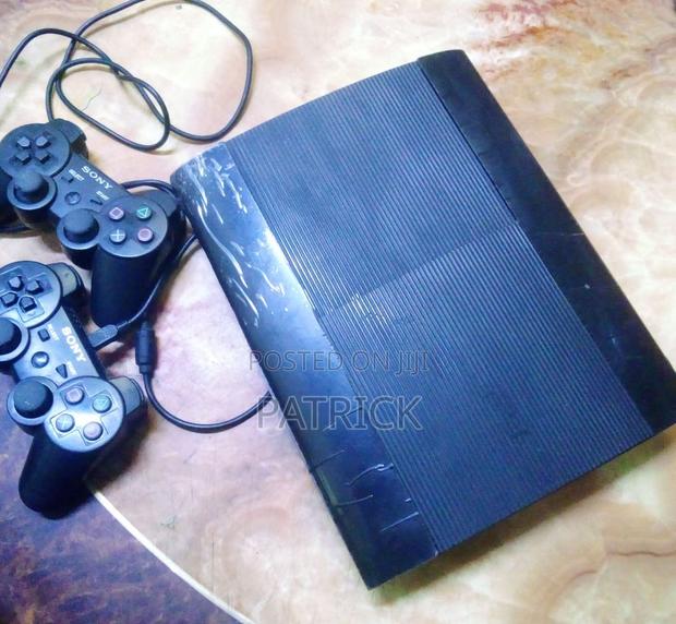 PlayStation 3 - thumbnail 4