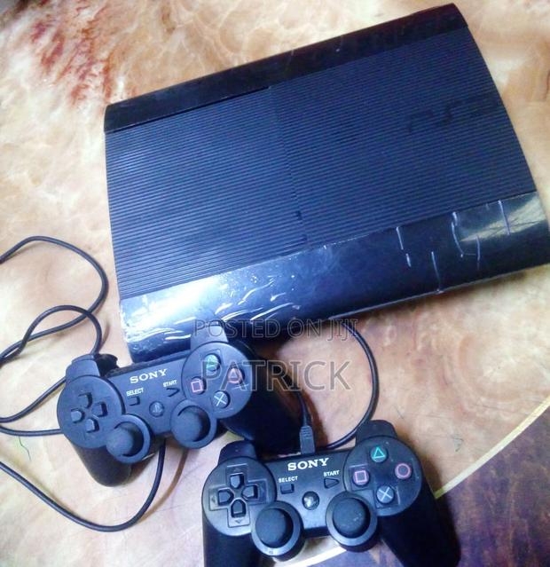PlayStation 3 - thumbnail 2